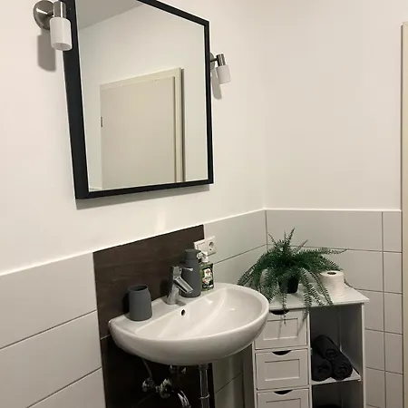 Ruhige Mit Netflix Kueche & Waschmaschine Appartement Stutensee